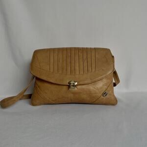 M & D Vintage Tan Leather Shoulder Bag Purse  Hidden Zipper Side Pocket